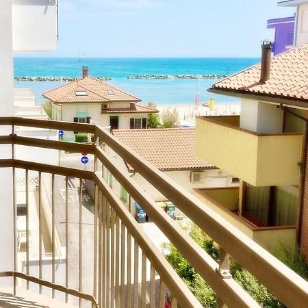 Santa Barbara Hotel & Apartments Беллария-Иджеа-Марина Экстерьер фото
