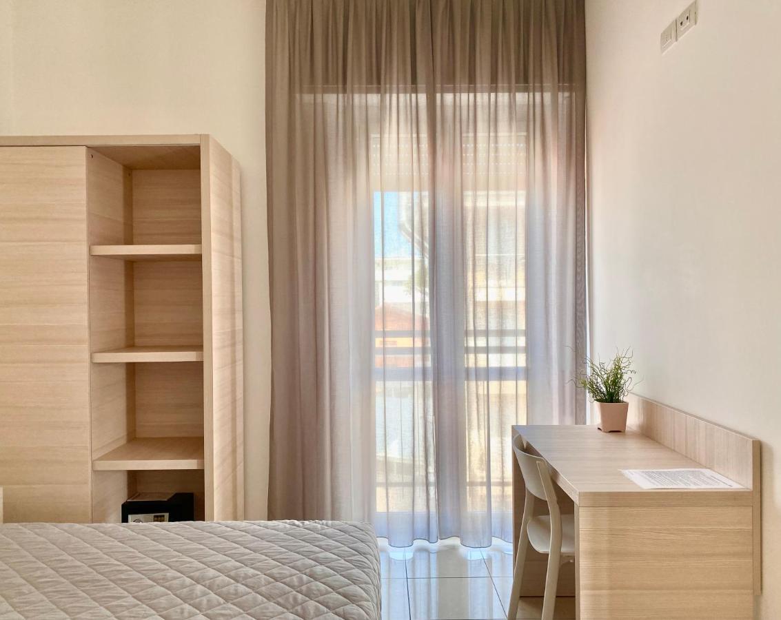 Santa Barbara Hotel & Apartments Беллария-Иджеа-Марина Экстерьер фото