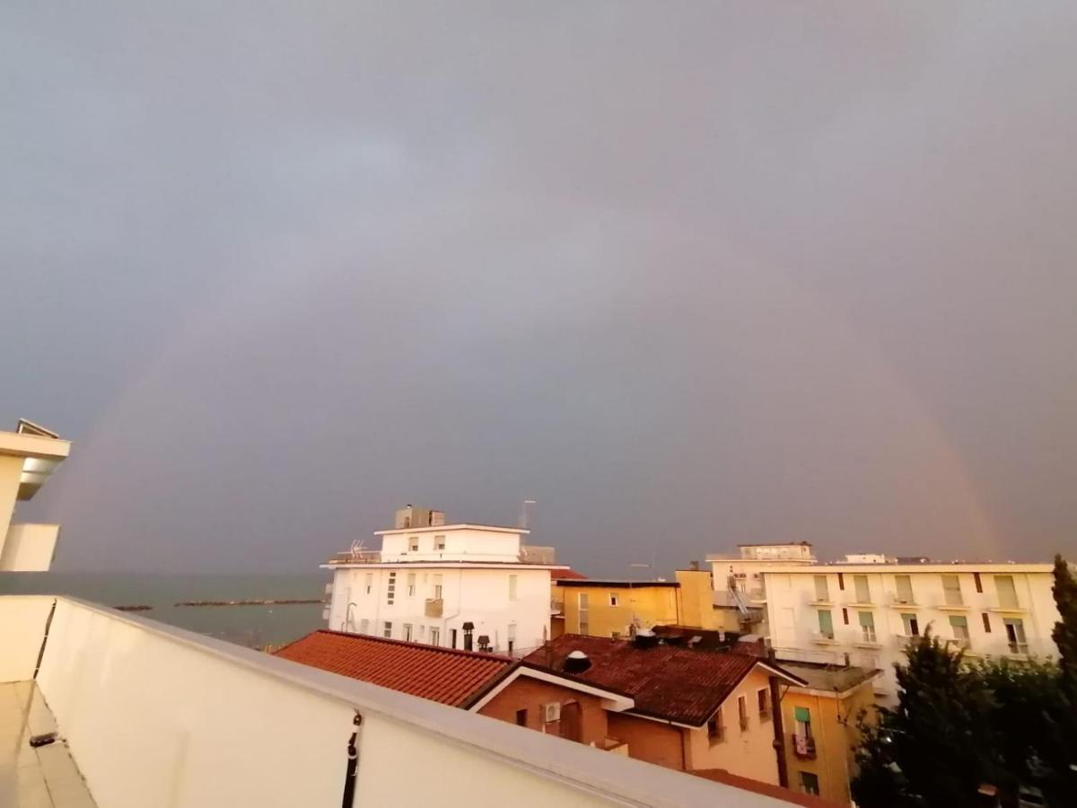 Santa Barbara Hotel & Apartments Беллария-Иджеа-Марина Экстерьер фото