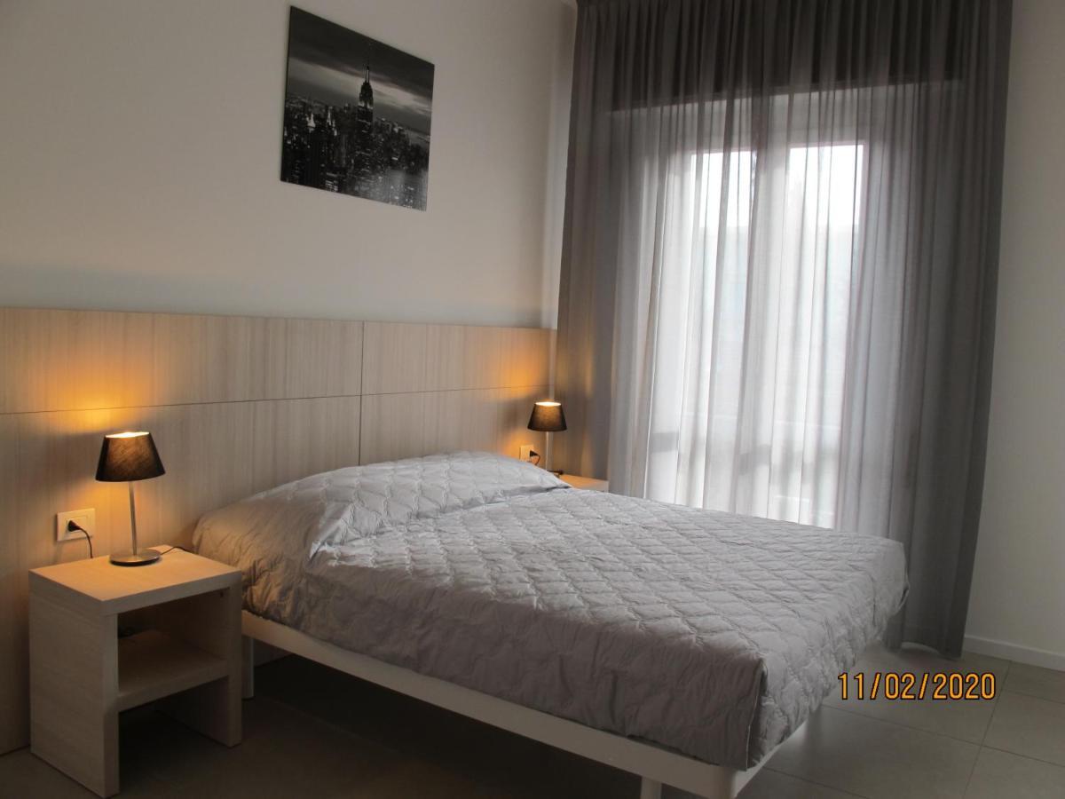 Santa Barbara Hotel & Apartments Беллария-Иджеа-Марина Экстерьер фото